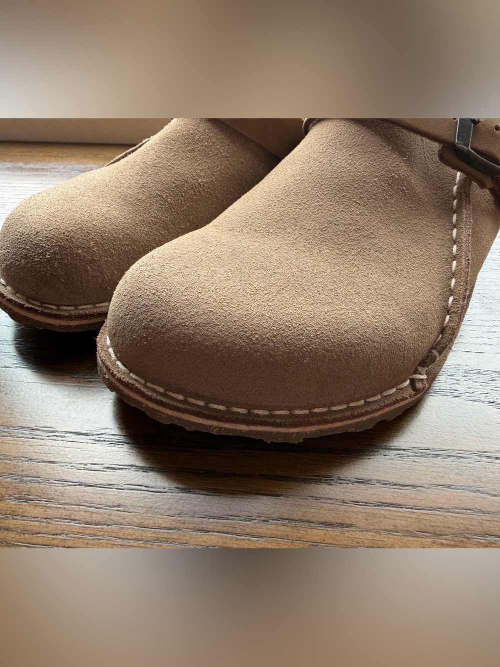 Like New!! Birkenstock Lutry Suede Boston Clogs in Gray Taupe - Picture 3 of 10